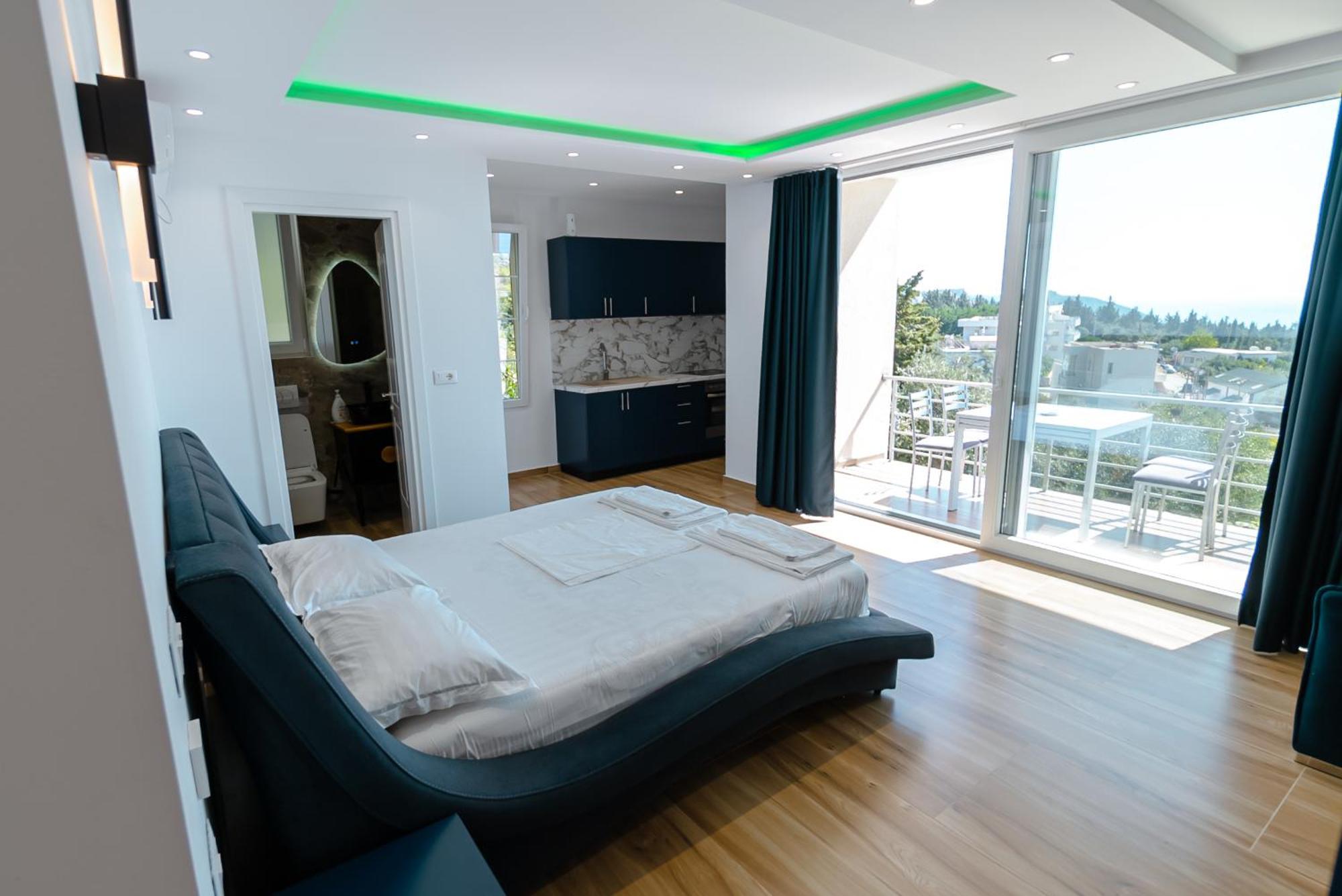 Kotarja Apartments Dhërmi Eksteriør bilde