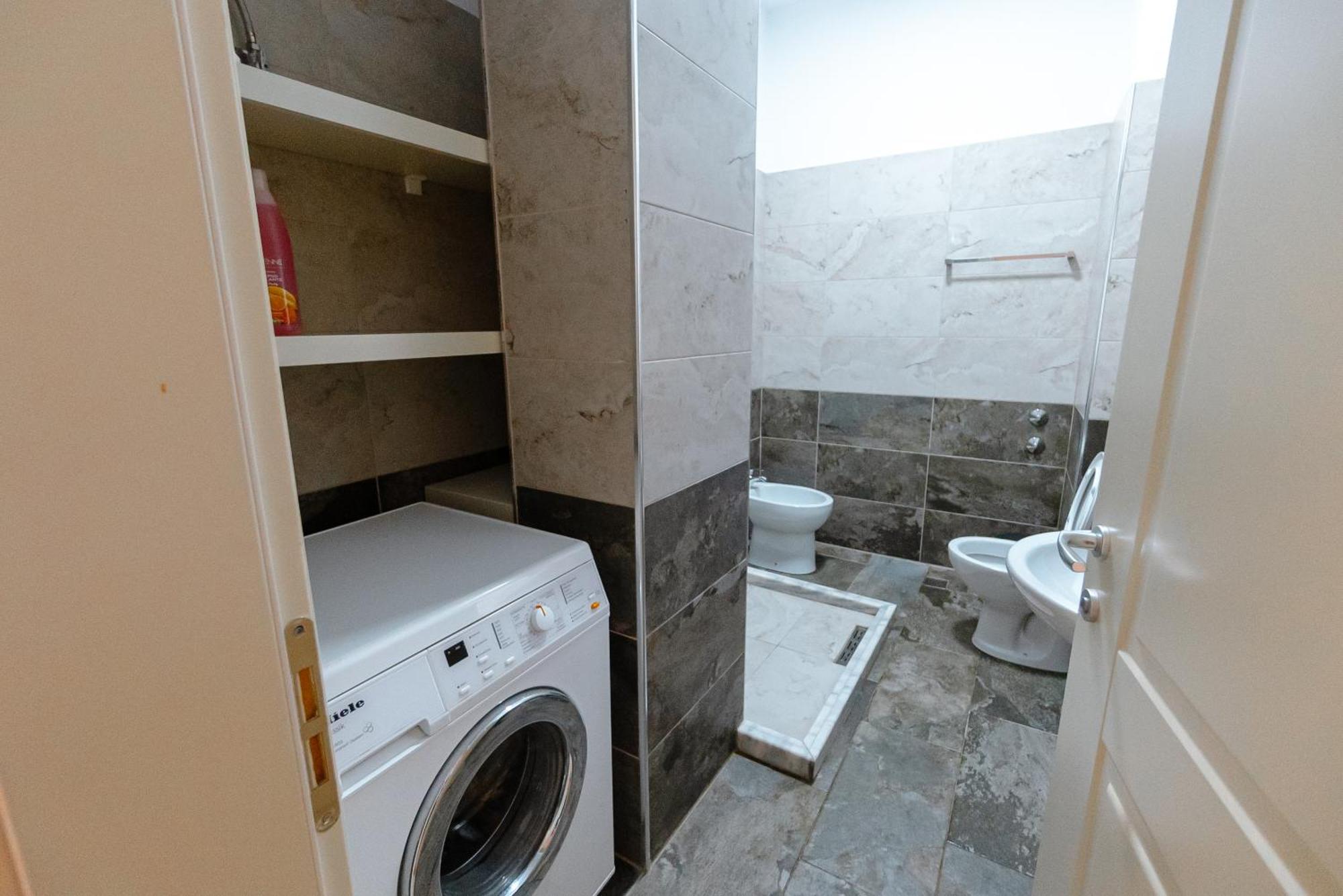 Kotarja Apartments Dhërmi Eksteriør bilde