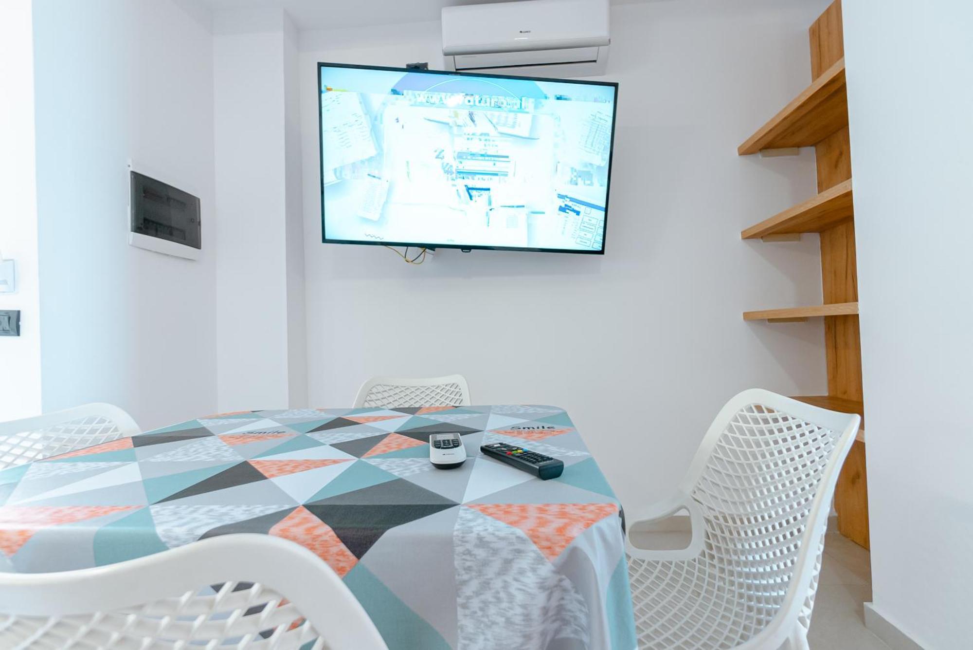 Kotarja Apartments Dhërmi Eksteriør bilde